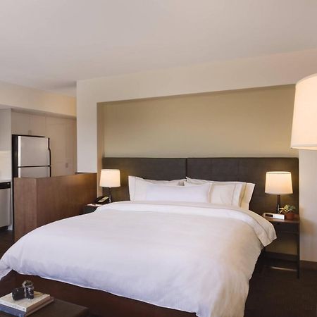 เอลเลเมนต์ ฝอซาน หนานไห่ Hotel ภายนอก รูปภาพ